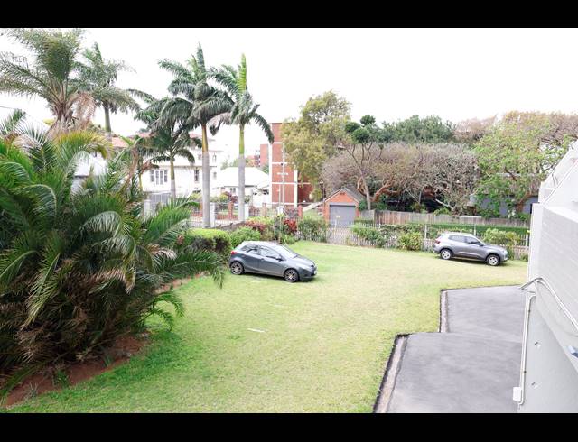 3 BEDROOM APARTMENT FOR SALE IN ESSENWOOD